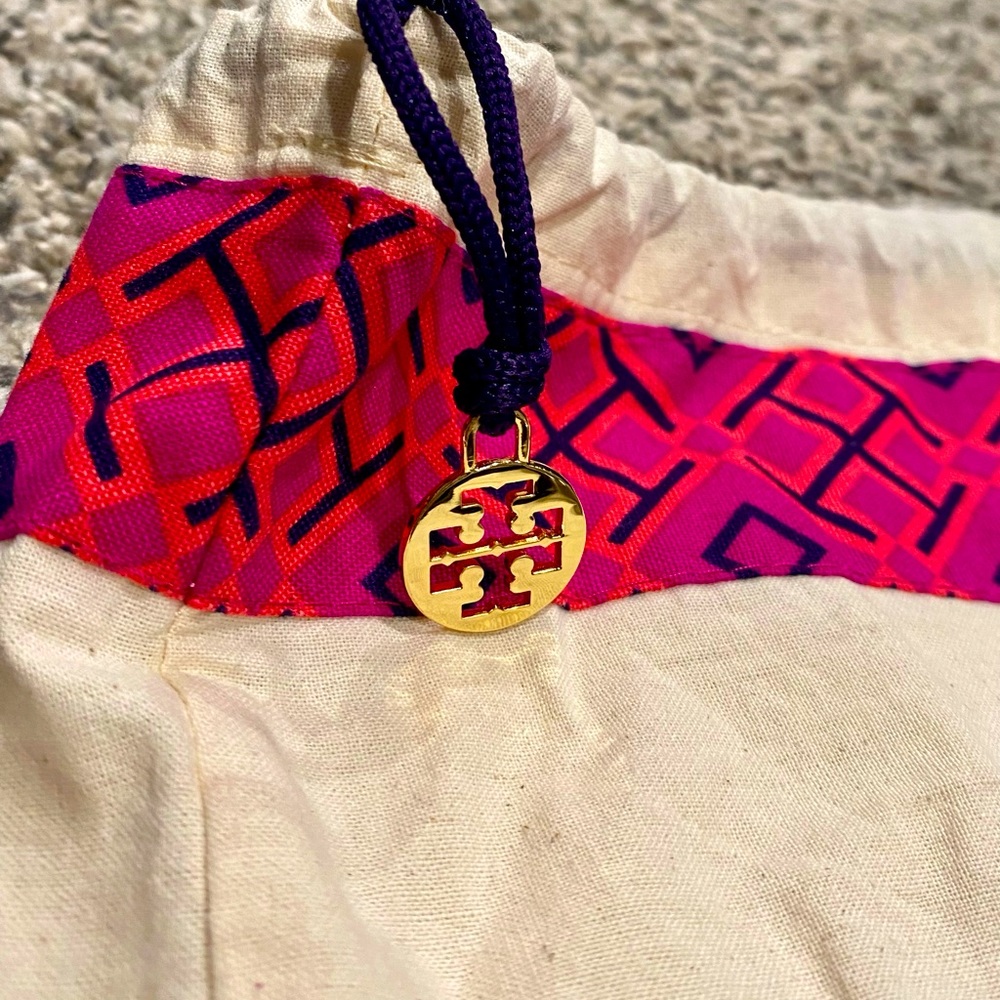 NWT and dust bag Tory Burch chain tote - Picture 10 of 10